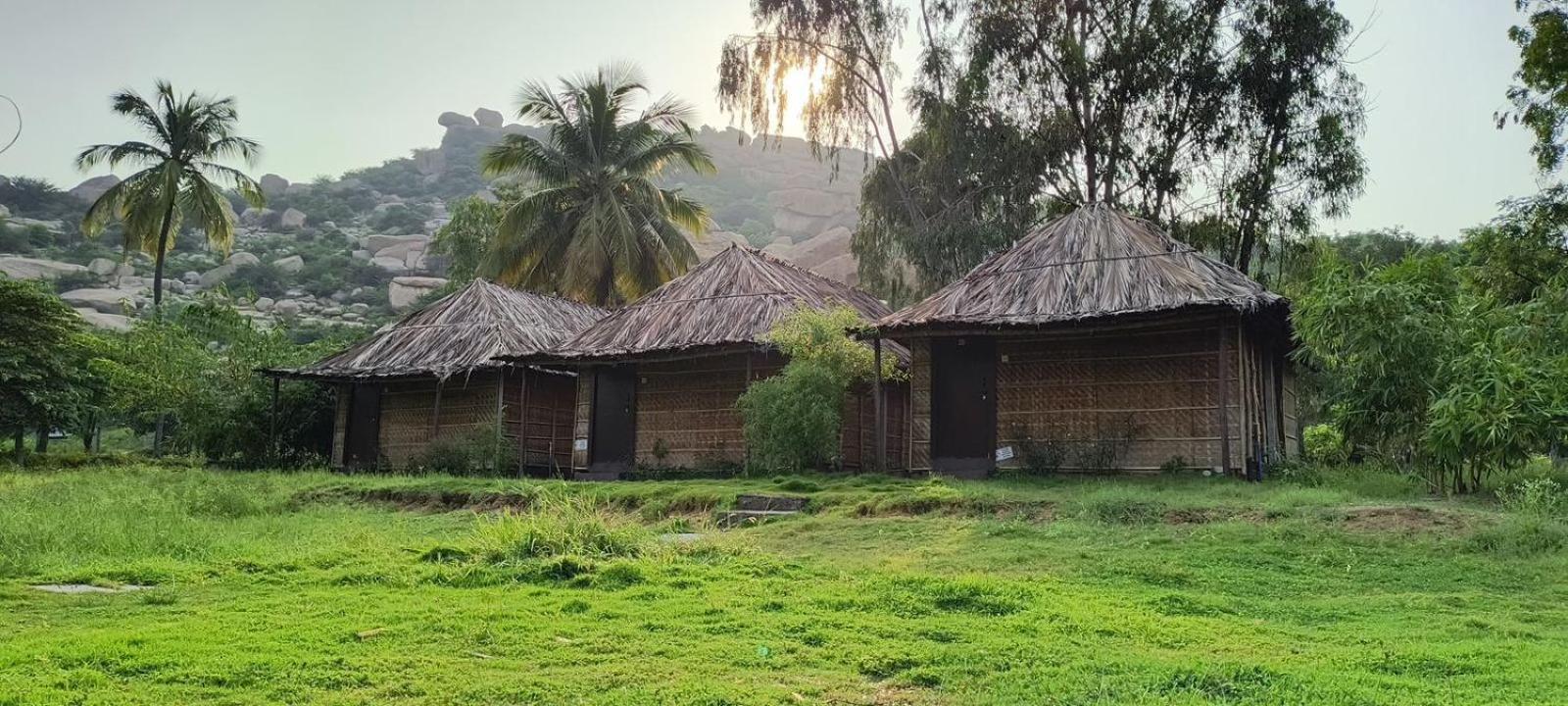 Banana Tree Home Stay Хампи Екстериор снимка